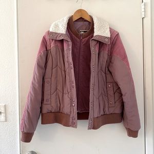 super cute magenta puffy warm jacket with zipper and buttons🤍